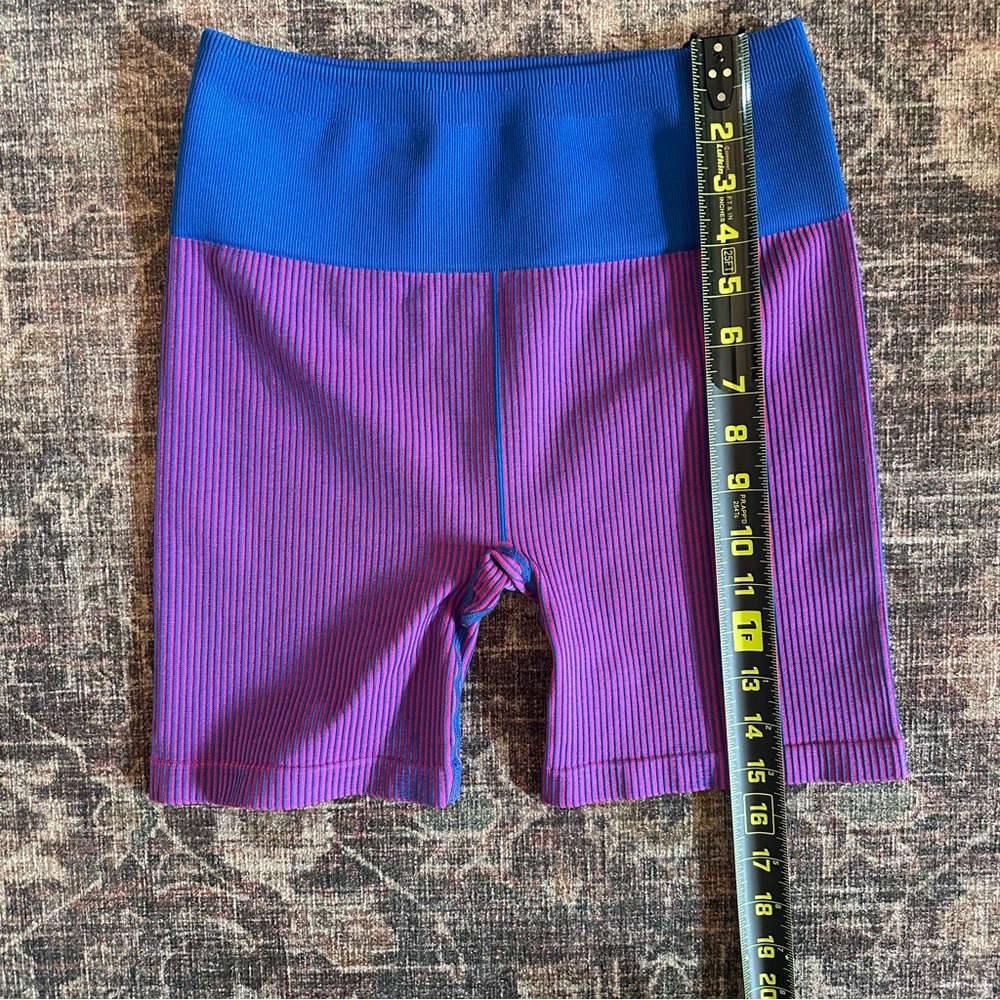 Fabletics Pink & Blue Workout Set | Razorback Top | Women’s Medium - Picture 6 of 6